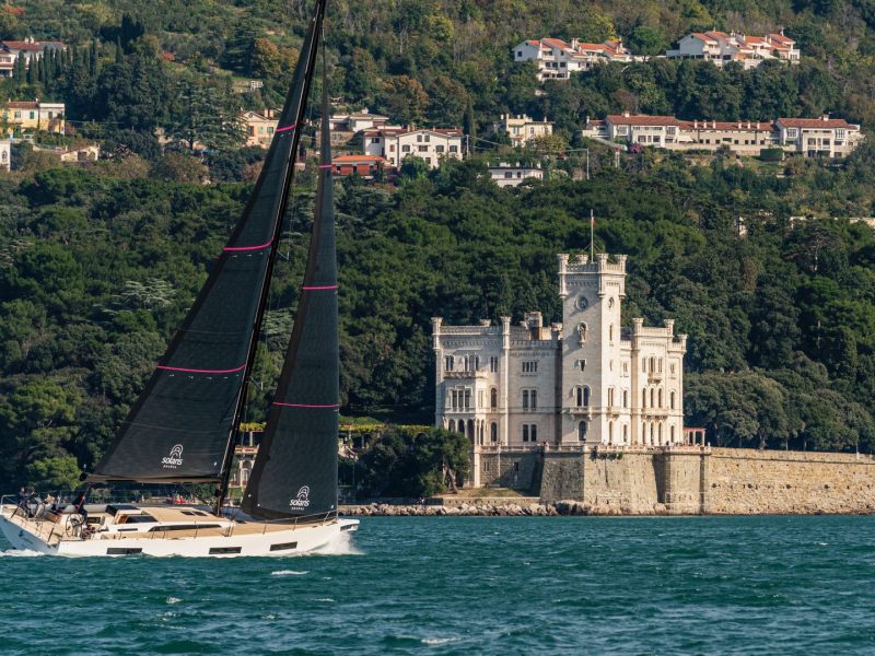 SOLARIS-YACHTS-55