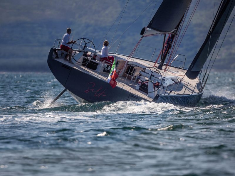 SOLARIS-YACHTS-60